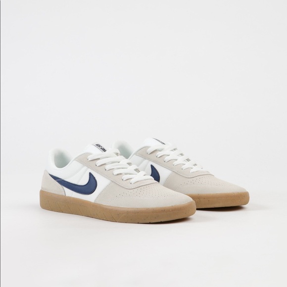 nike sb team classic gum